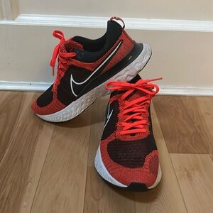 Nike Men’s React Infinity Flyknit Running Sneaker size 11